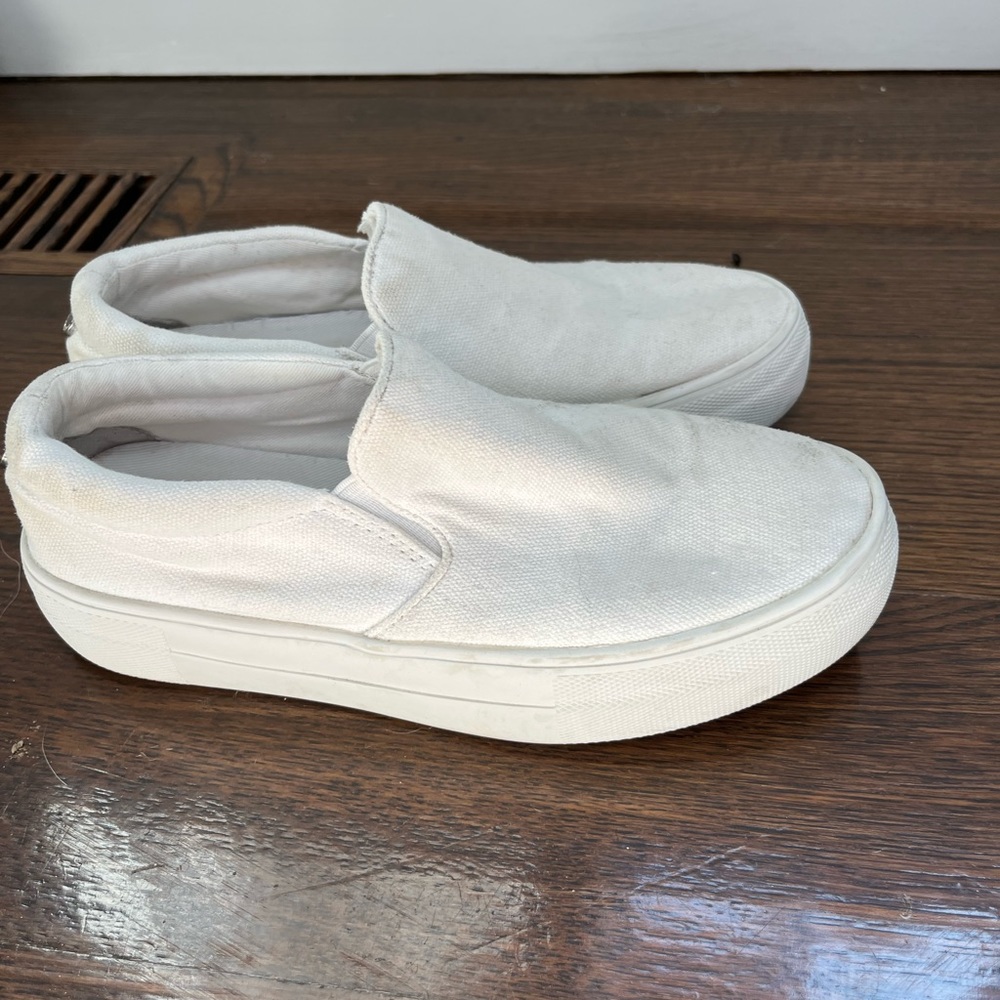 Steve Madden white slide ons